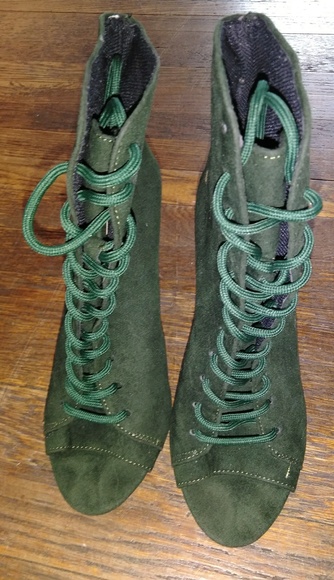 Booties - Picture 3 of 4